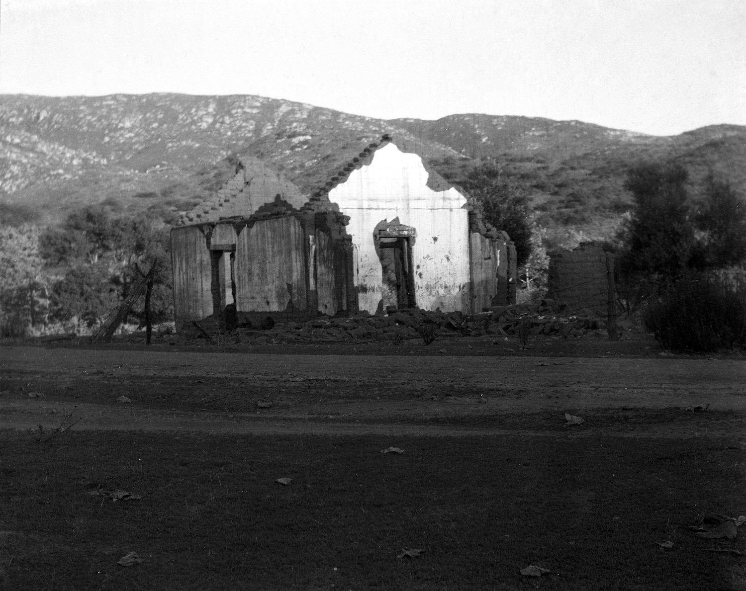 The early adobe below the knoll, later Parker Dear’s winery